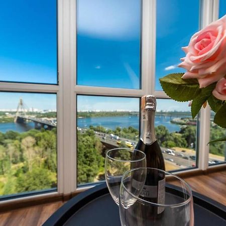 Apartments With Crazy Panoramic View Of The Dniepr Kyiv Exterior photo