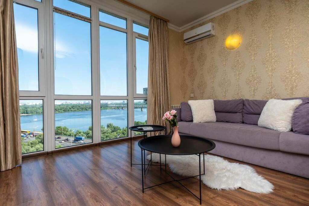 Apartments With Crazy Panoramic View Of The Dniepr Kyiv Exterior photo
