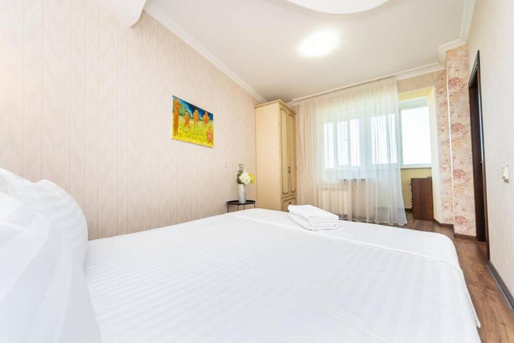 Apartments With Crazy Panoramic View Of The Dniepr Kyiv Exterior photo