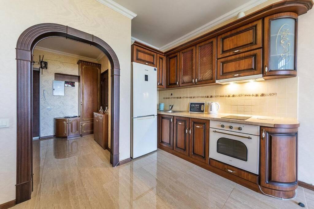 Apartments With Crazy Panoramic View Of The Dniepr Kyiv Exterior photo