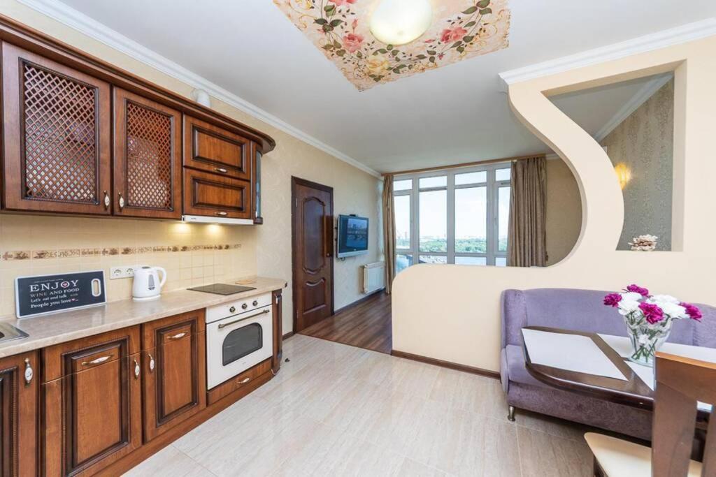 Apartments With Crazy Panoramic View Of The Dniepr Kyiv Exterior photo